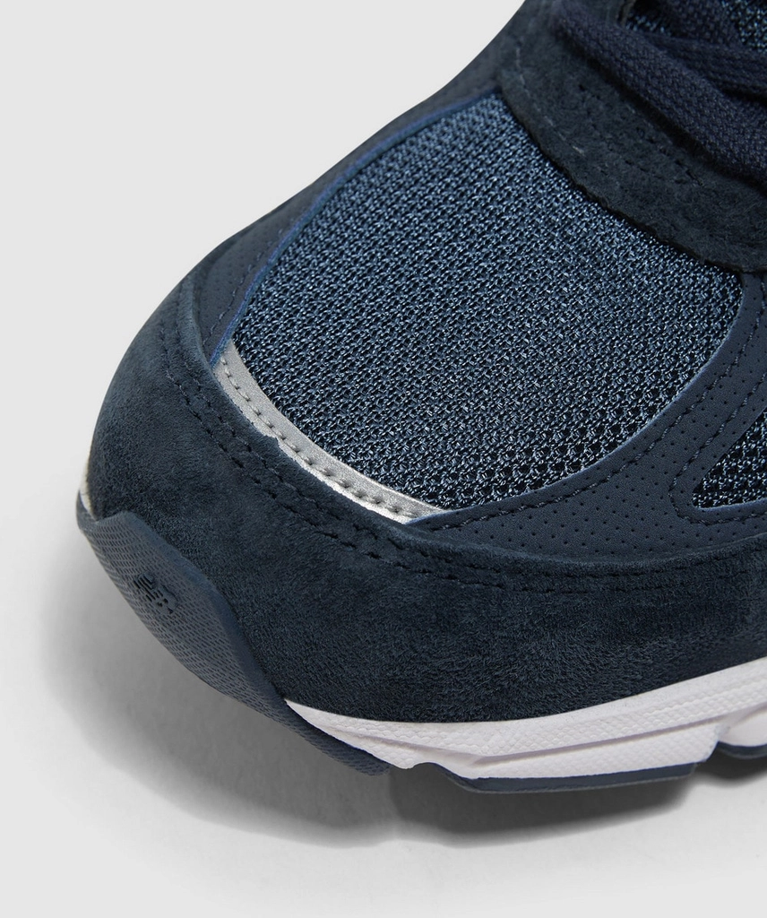 New Balance MIUS 990v4 sneaker